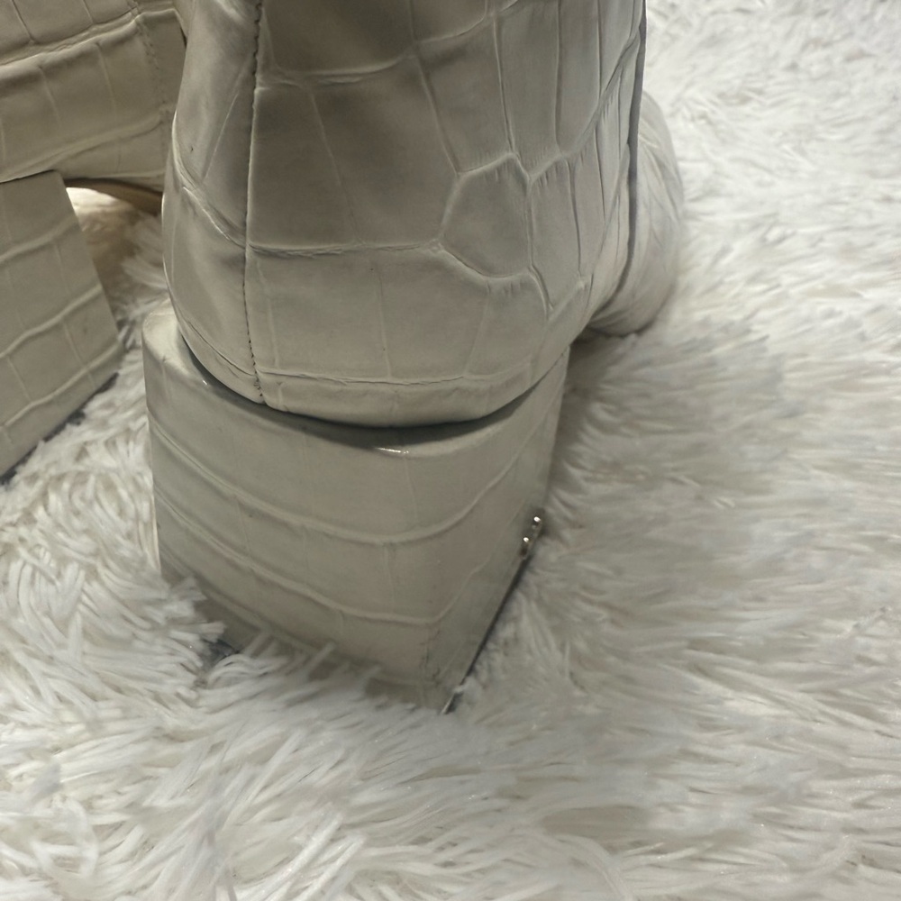Sam Edelman Ivory Croc-Embossed Block Heel Boots – Size 8 - Picture 11 of 14